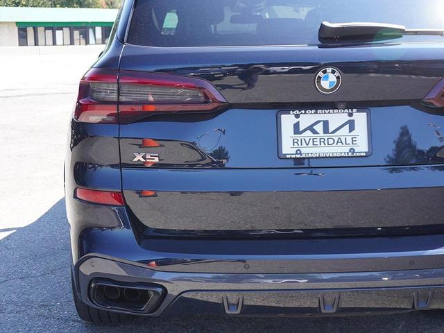 Photo of 2023 Carbon Black Metallic BMW X5