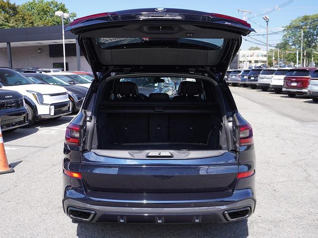 Photo of 2023 Carbon Black Metallic BMW X5