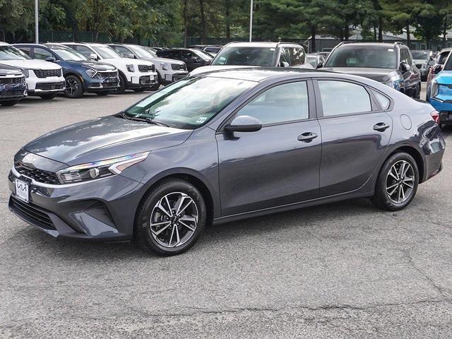 Photo of 2023 Gravity Gray Kia Forte