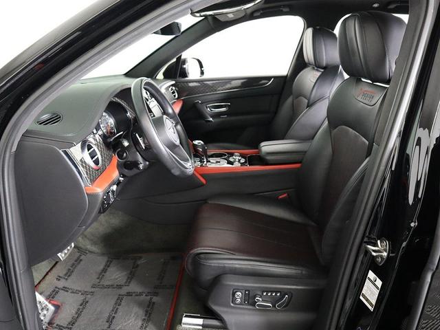 Photo of 2020 Black Bentley Bentayga