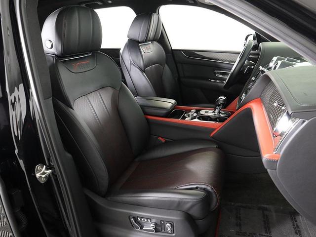 Photo of 2020 Black Bentley Bentayga