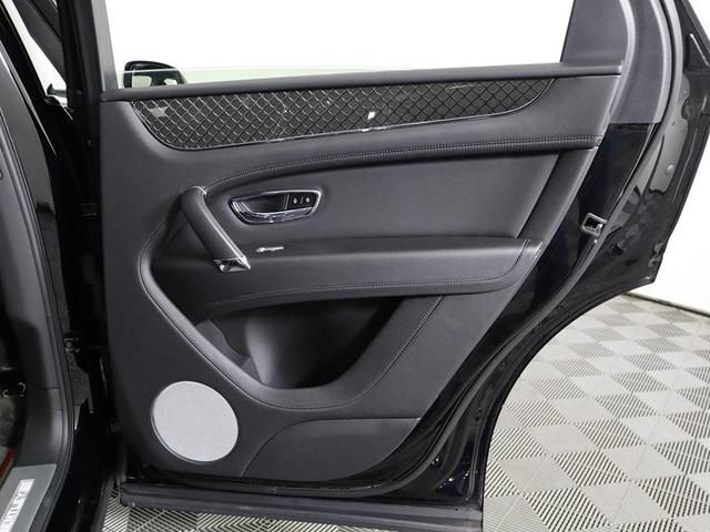 Photo of 2020 Black Bentley Bentayga