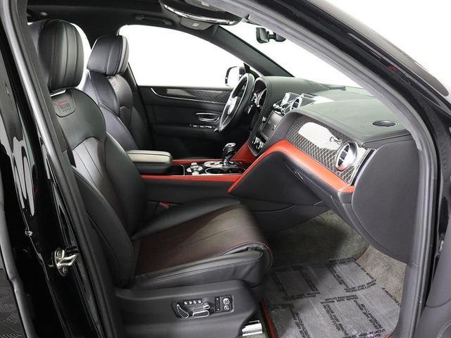 Photo of 2020 Black Bentley Bentayga