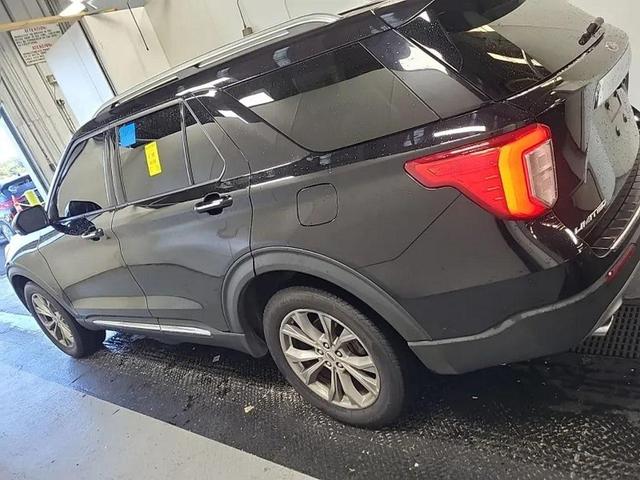 Photo of 2022 Black Metallic Ford Explorer