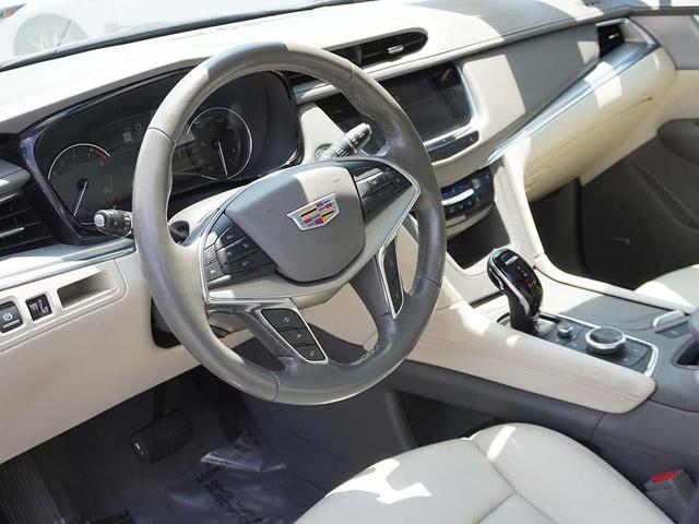 Photo of 2022 Dark Moon Blue Metallic Cadillac XT5