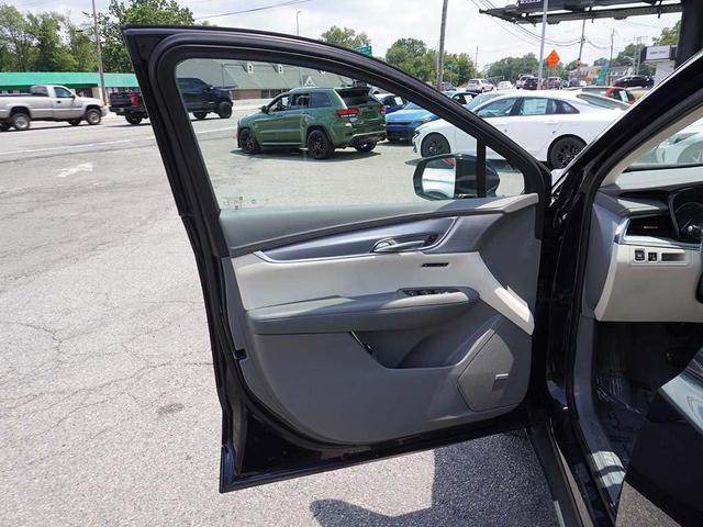 Photo of 2022 Dark Moon Blue Metallic Cadillac XT5