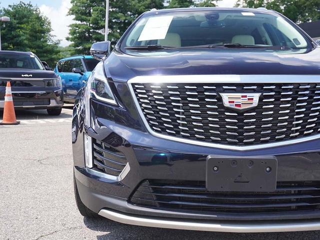 Photo of 2022 Dark Moon Blue Metallic Cadillac XT5