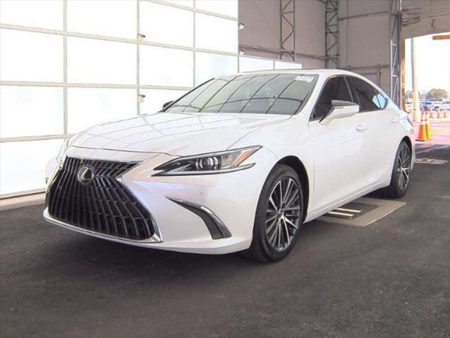 Photo of 2024 Eminent White Pearl Lexus ES 350