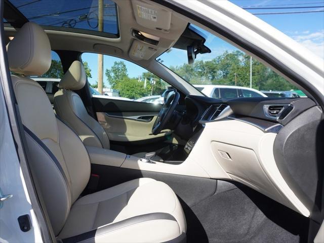 Photo of 2022 Majestic White INFINITI QX50