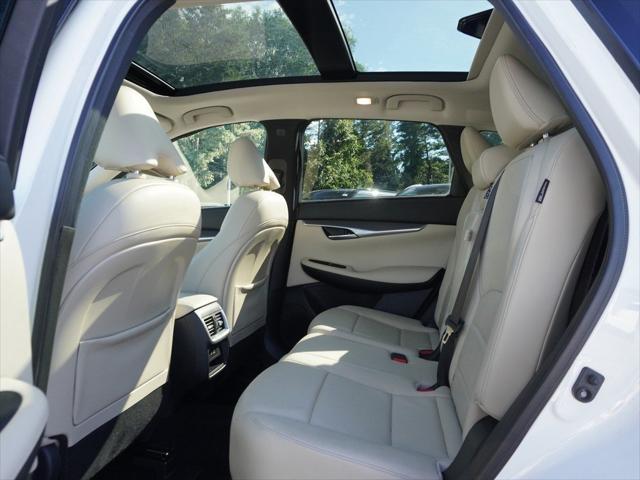 Photo of 2022 Majestic White INFINITI QX50