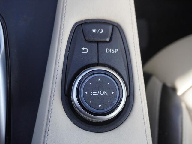 Photo of 2022 Majestic White INFINITI QX50