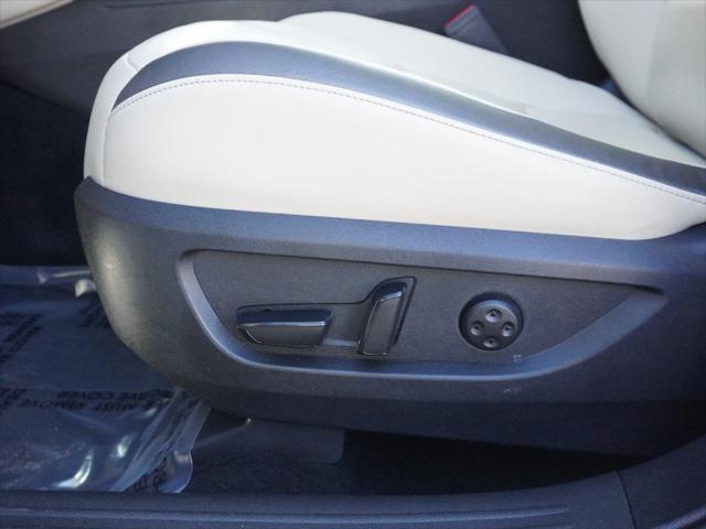 Photo of 2022 Majestic White INFINITI QX50