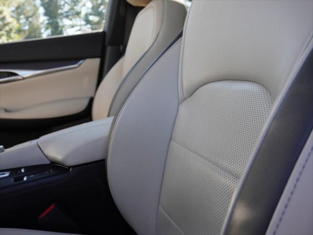 Photo of 2022 Majestic White INFINITI QX50