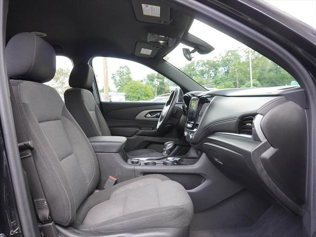 Photo of 2023 Mosaic Black Metallic Chevrolet Traverse