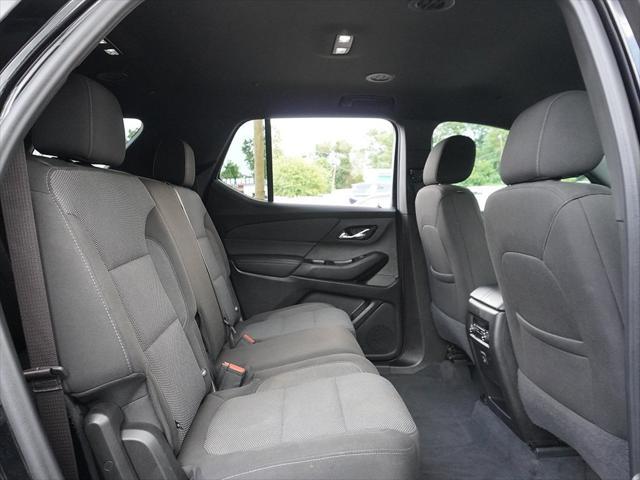 Photo of 2023 Mosaic Black Metallic Chevrolet Traverse