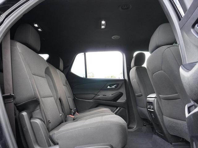 Photo of 2023 Mosaic Black Metallic Chevrolet Traverse