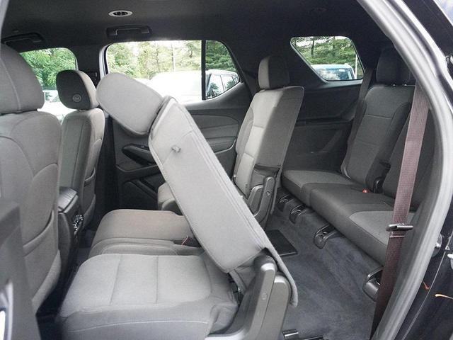 Photo of 2023 Mosaic Black Metallic Chevrolet Traverse