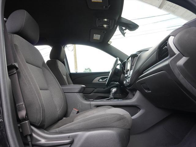Photo of 2023 Mosaic Black Metallic Chevrolet Traverse