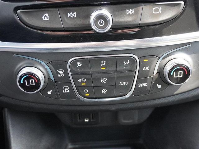 Photo of 2023 Mosaic Black Metallic Chevrolet Traverse