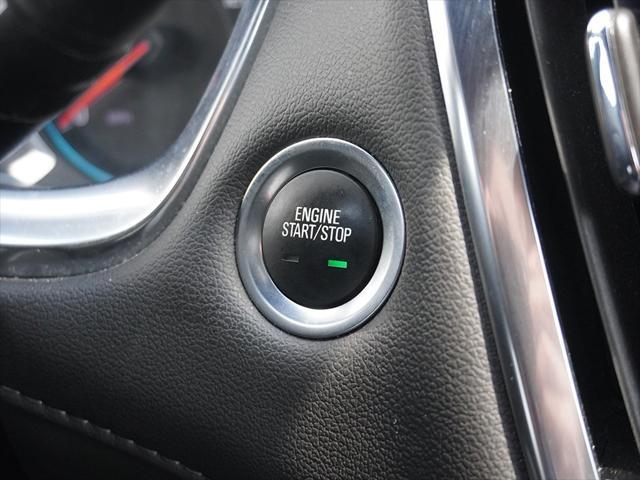 Photo of 2023 Mosaic Black Metallic Chevrolet Traverse
