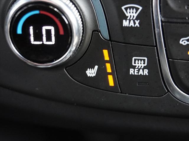 Photo of 2023 Mosaic Black Metallic Chevrolet Traverse