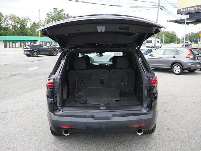 Photo of 2023 Mosaic Black Metallic Chevrolet Traverse