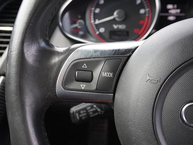 Photo of 2010 Phantom Black Pearl Effect/Lava Gray Audi R8