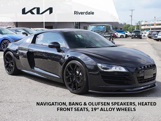 Photo of 2010 Phantom Black Pearl Effect/Lava Gray Audi R8