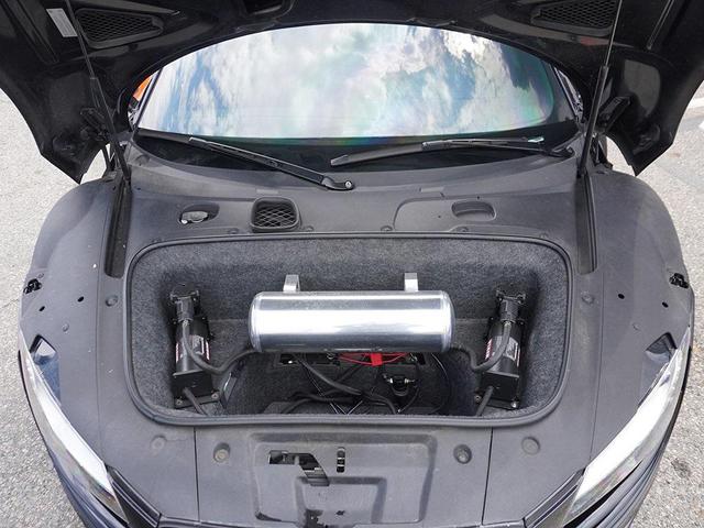 Photo of 2010 Phantom Black Pearl Effect/Lava Gray Audi R8
