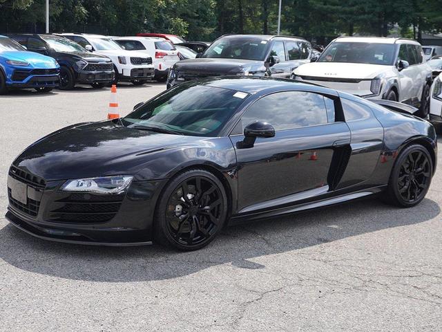 Photo of 2010 Phantom Black Pearl Effect/Lava Gray Audi R8