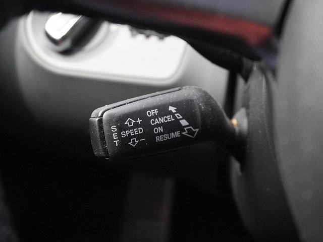 Photo of 2010 Phantom Black Pearl Effect/Lava Gray Audi R8