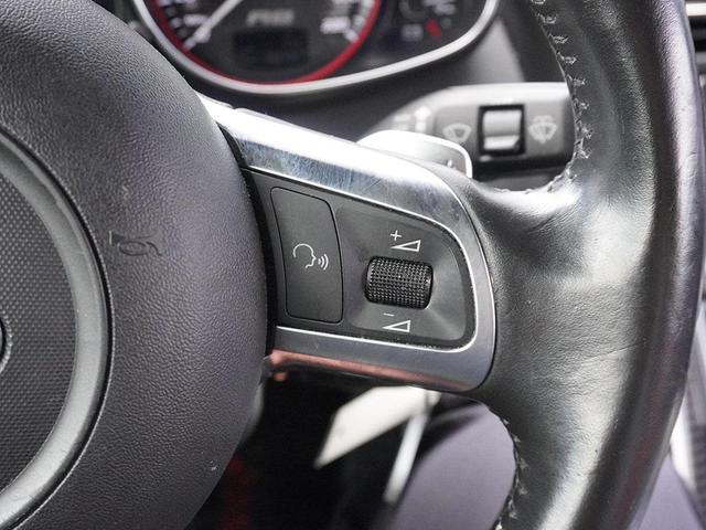 Photo of 2010 Phantom Black Pearl Effect/Lava Gray Audi R8
