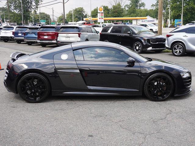Photo of 2010 Phantom Black Pearl Effect/Lava Gray Audi R8