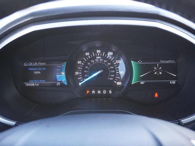 Photo of 2019 Agate Black Metallic Ford Edge