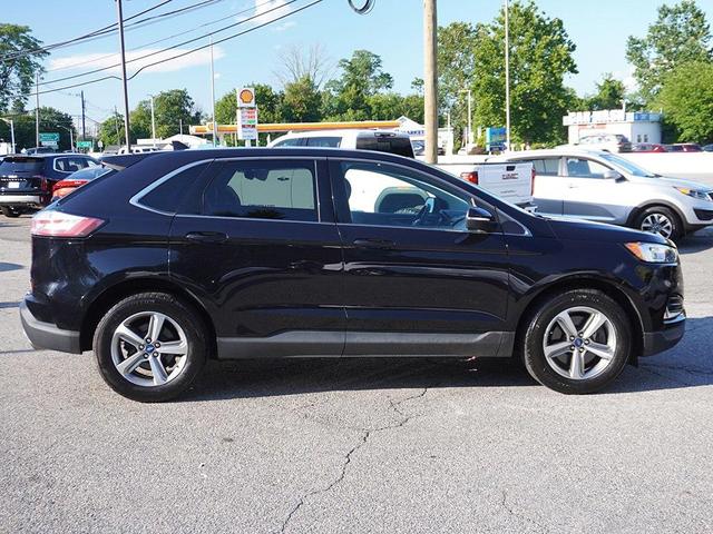 Photo of 2019 Agate Black Metallic Ford Edge