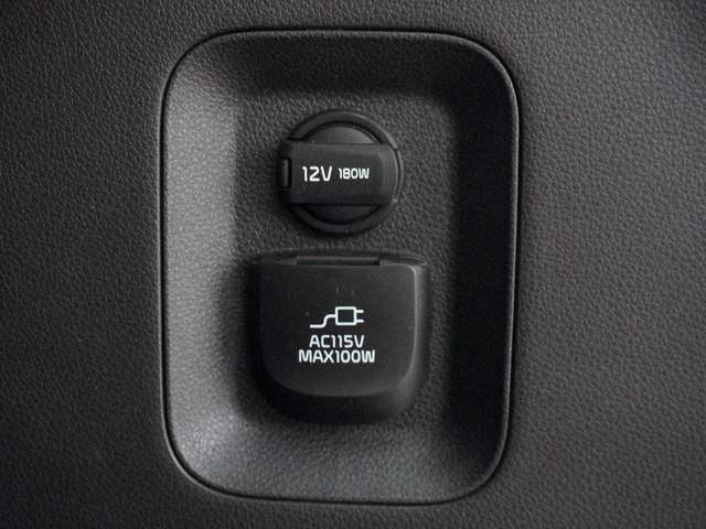 Photo of 2025 Snow White Pearl Kia Carnival
