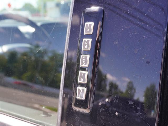 Photo of 2022 Iconic Silver Metallic Ford F-150