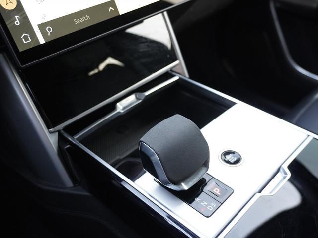 Photo of 2024 Black Land Rover Range Rover