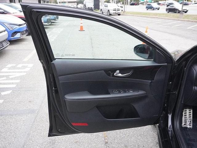 Photo of 2020 Aurora Black Kia Forte