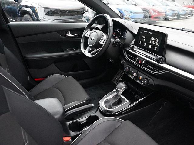 Photo of 2020 Aurora Black Kia Forte