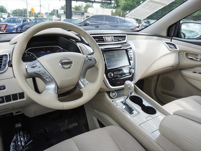 Photo of 2017 Pearl White Nissan Murano