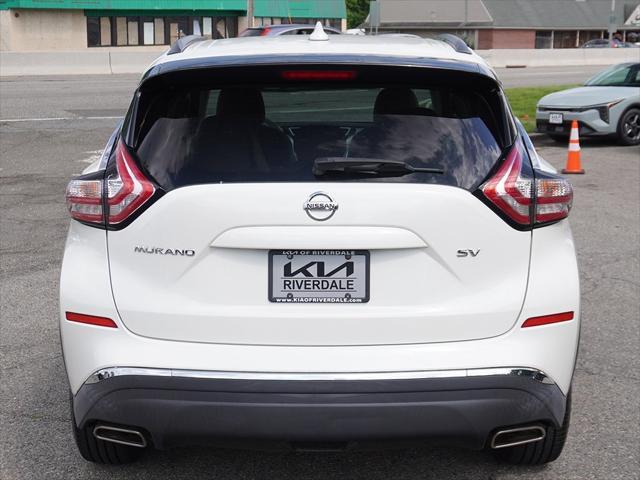 Photo of 2017 Pearl White Nissan Murano