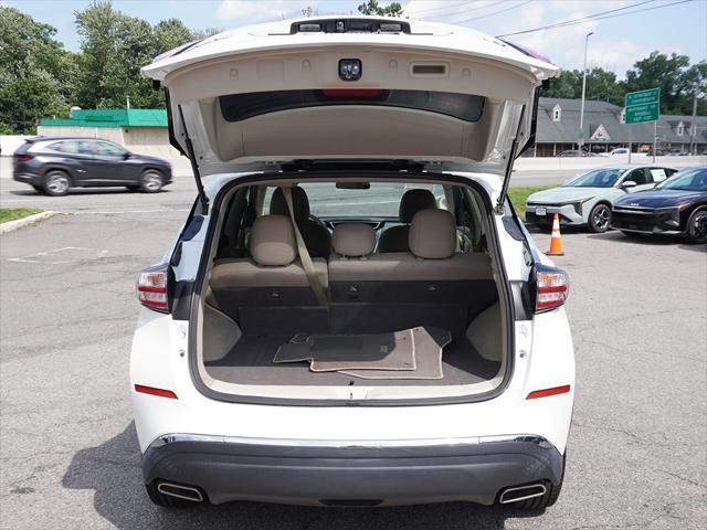 Photo of 2017 Pearl White Nissan Murano