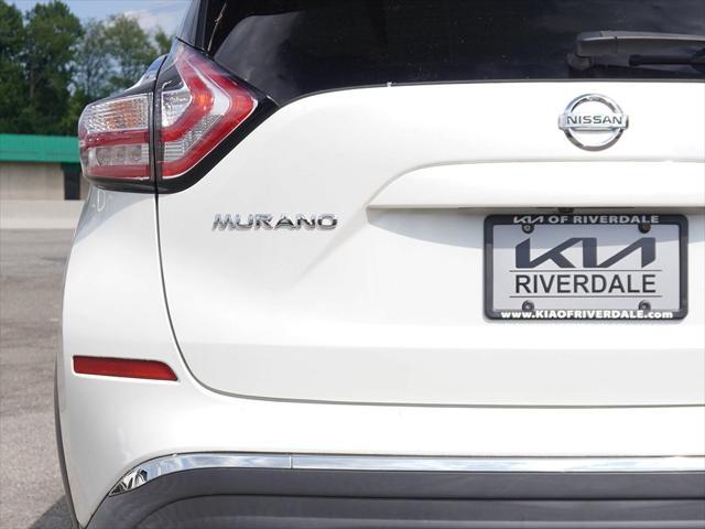 Photo of 2017 Pearl White Nissan Murano