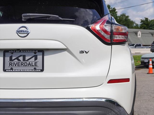 Photo of 2017 Pearl White Nissan Murano