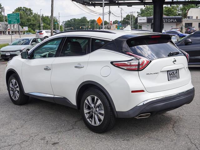 Photo of 2017 Pearl White Nissan Murano