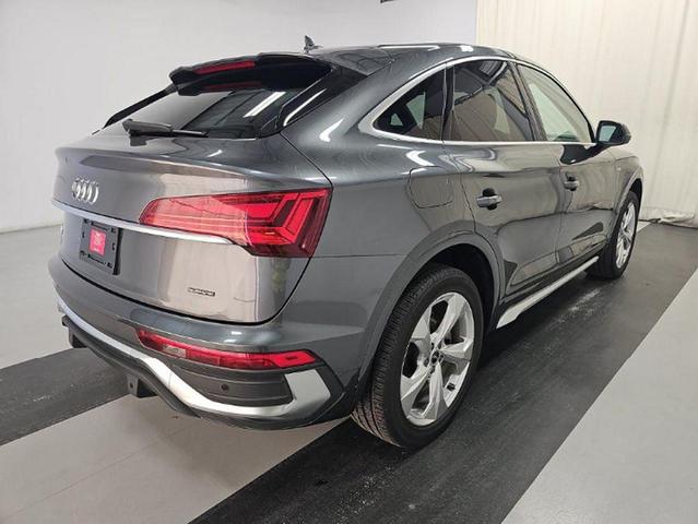 Photo of 2023 Daytona Gray Pearl Effect Audi Q5