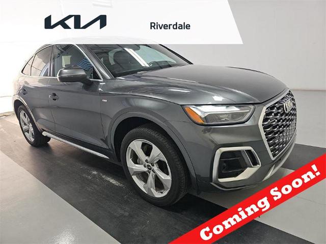 Photo of 2023 Daytona Gray Pearl Effect Audi Q5