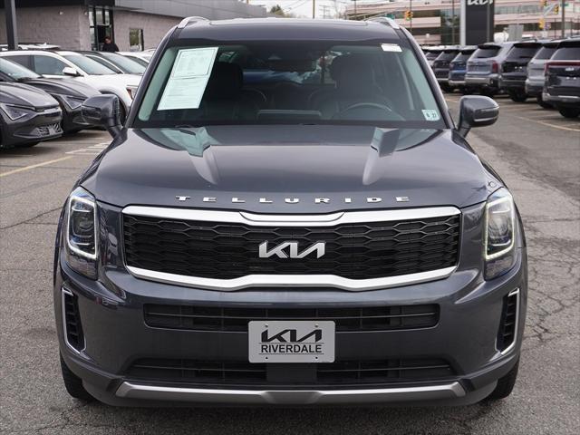 Photo of 2022 Gravity Grey Kia Telluride