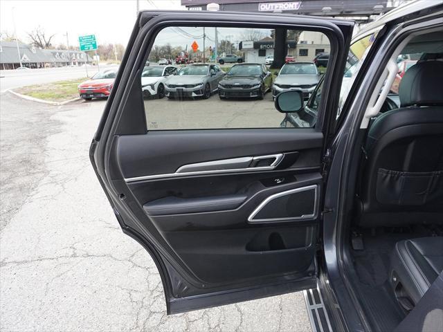Photo of 2022 Gravity Grey Kia Telluride